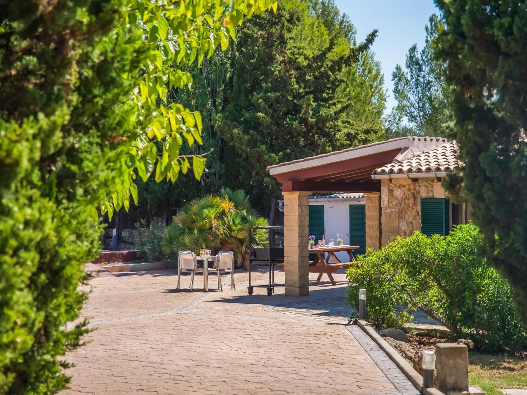 Charming Near